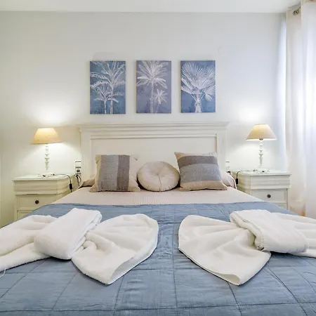 Lirio & Parking & Piscina 아파트 코르도바